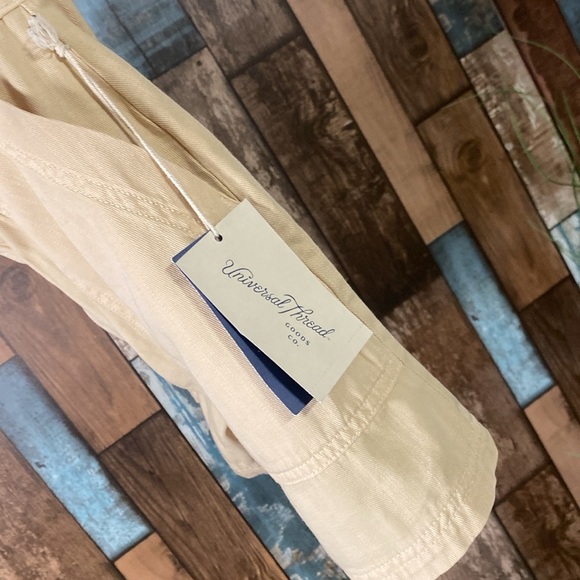 Universal thread  tan shorts - Picture 15 of 16